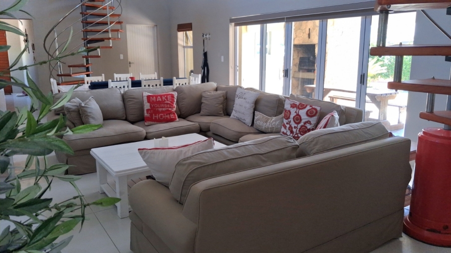 6 Bedroom Property for Sale in Stilbaai Wes Western Cape